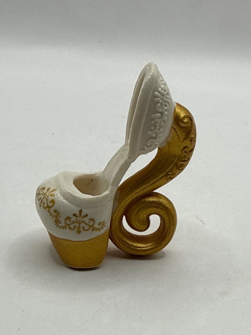Ever After High Madeline Hatter 1st Chapter White Gold Replacement Doll Shoe